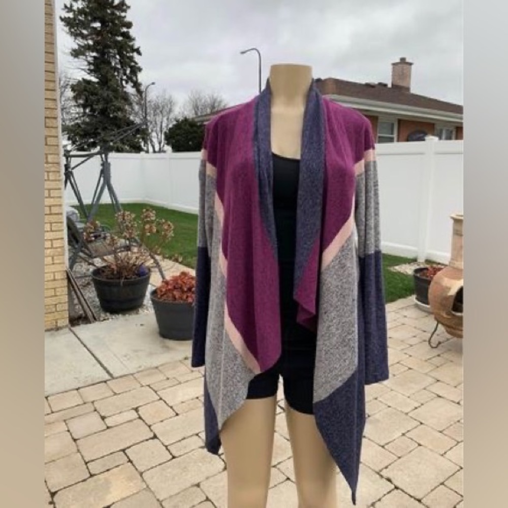 Babeau tri color lightweight cardigan size S